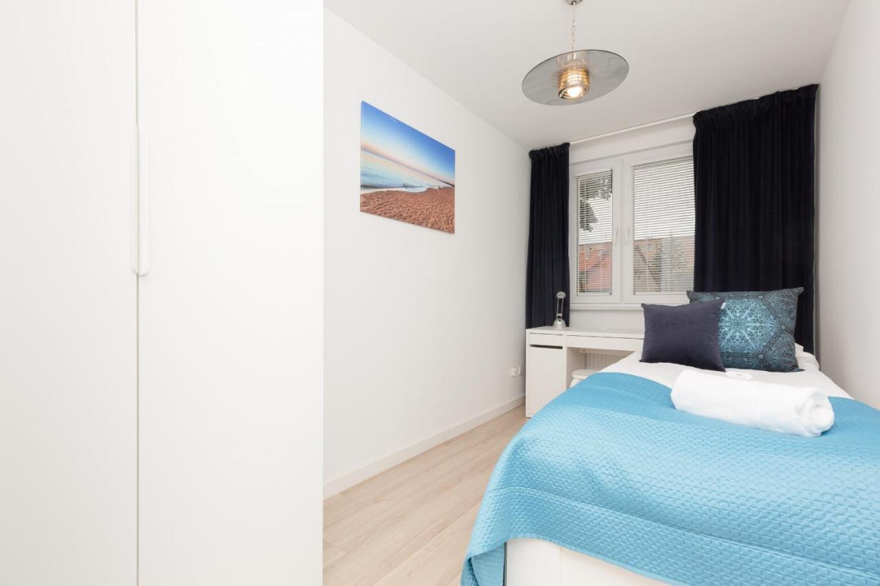 Two-bedroom 650 M Brzezno By Renters Leilighet Gdańsk