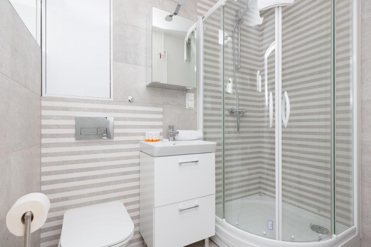 Leilighet Two-bedroom 650 M Brzezno By Renters Gdańsk